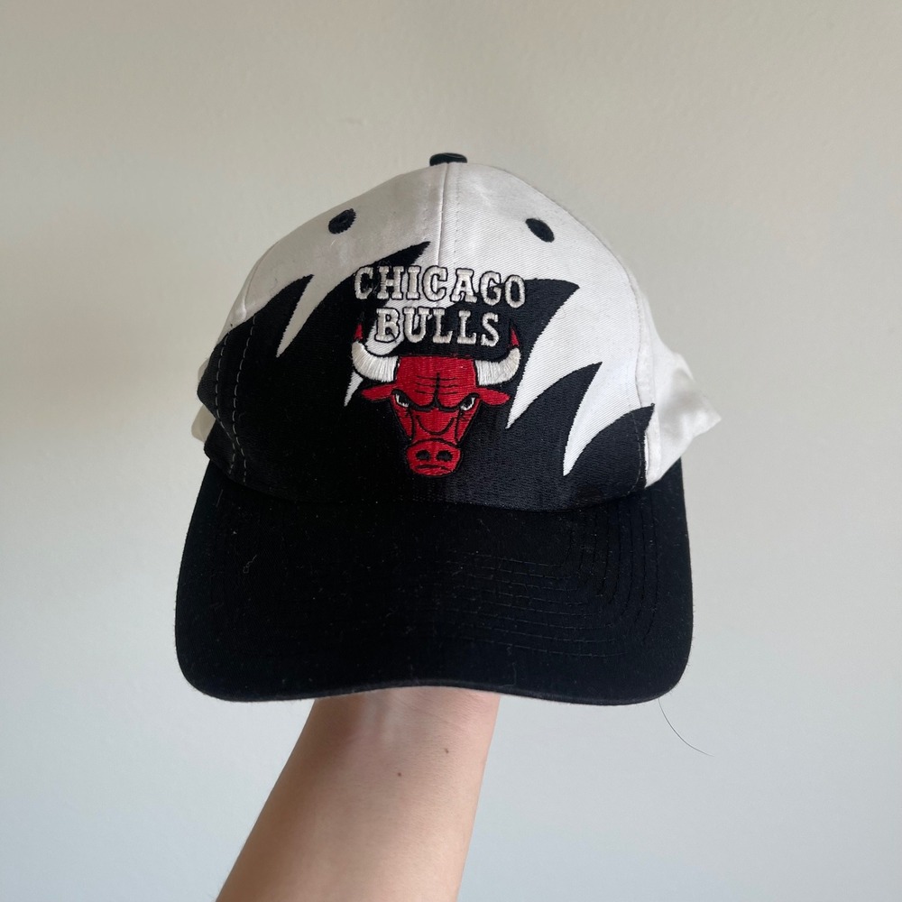 Vintage NBA Chicago Bulls Logo 7 Sharktooth SnapBack Hat